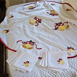 Christmas Bells 68" Round Tablecloth